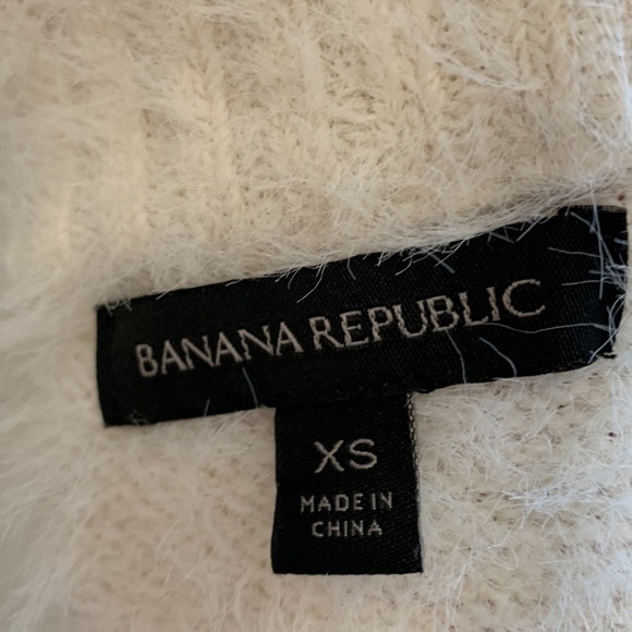 Banana Republic Off-Shoulder Sweater very soft and elegant cream color Size XS - Picture 6 of 7